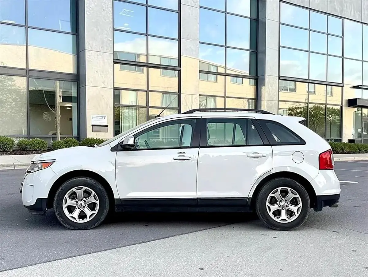 2014 Ford Edge SE - GCC Specs 3.5L V6-15-15