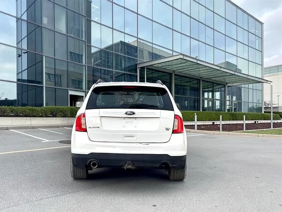 2014 Ford Edge SE - GCC Specs 3.5L V6-9-9