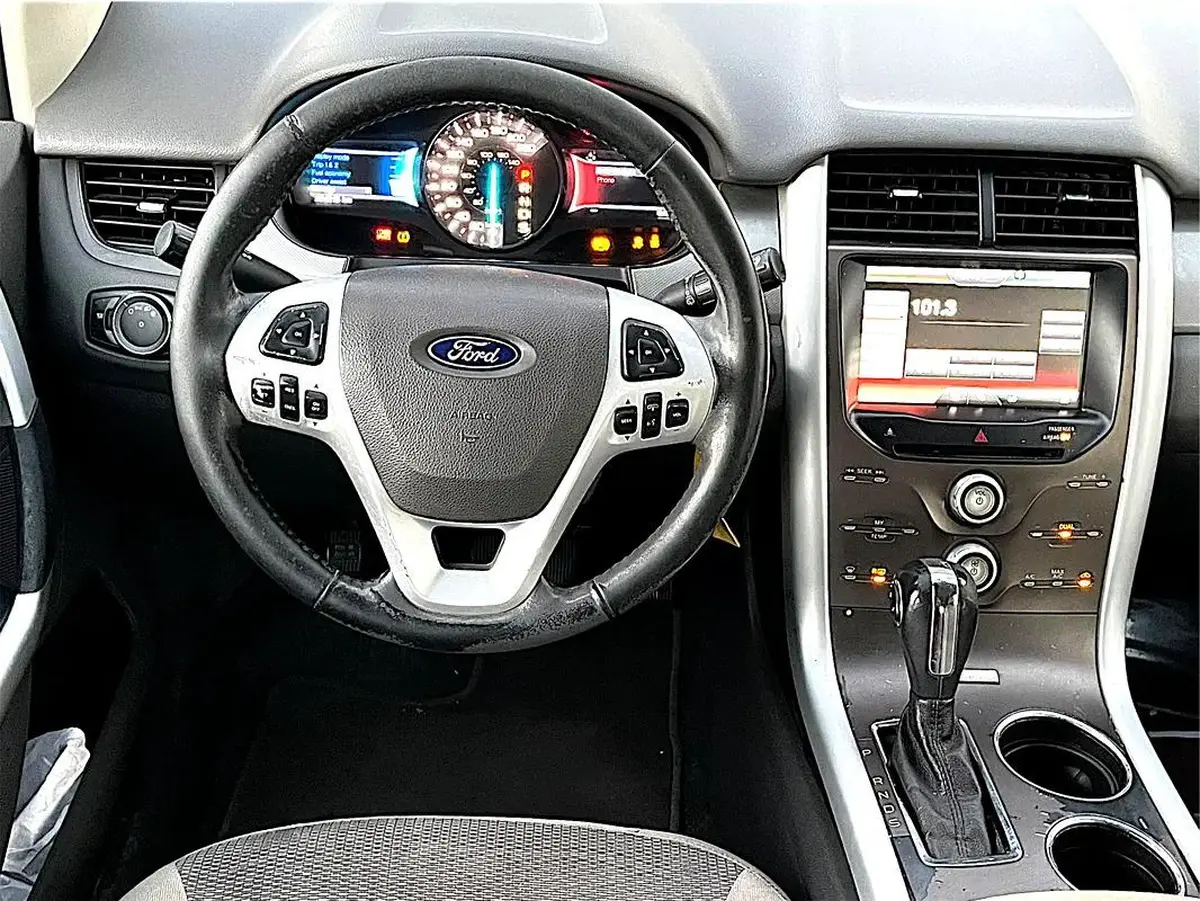 2014 Ford Edge SE - GCC Specs 3.5L V6-12-12