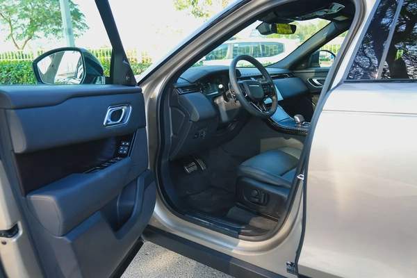 RANGE ROVER VELAR SE P250 DYNAMIC 2026!! FIVE YEARS WARRANTY!! THREE YEARS SERVICE CONTRACT!!