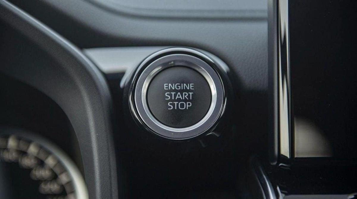 Toyota Land Cruiser LAND CRUISER VX 3.5L-11-11