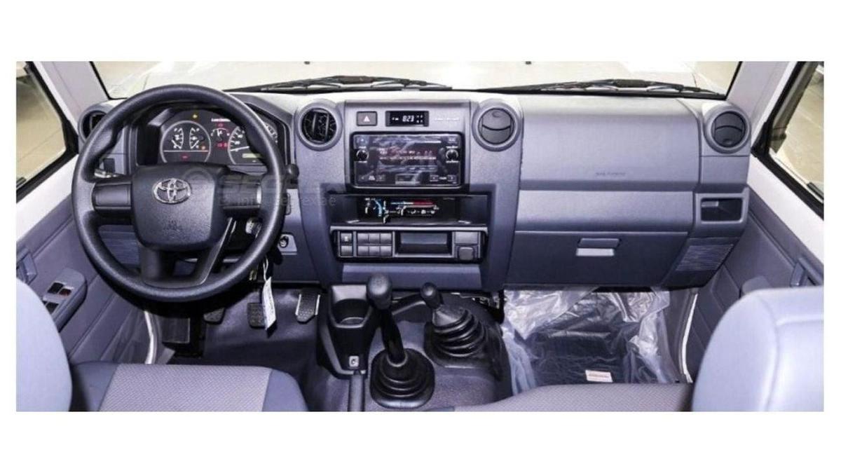 Toyota Land Cruiser 70 4.2L DIESEL 3 DOORS M/T 2024-7-7