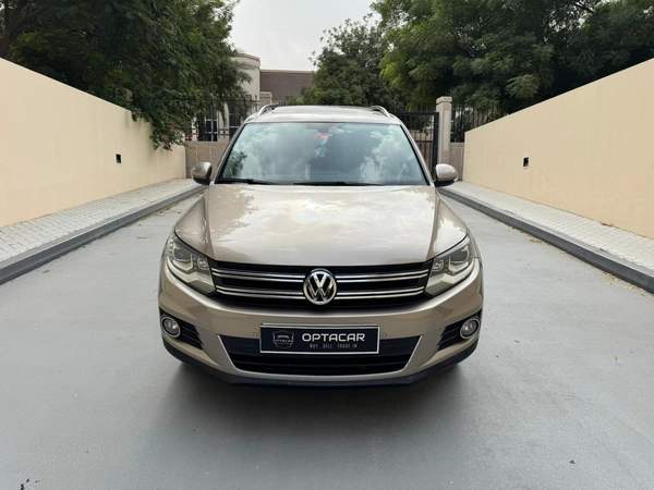 Gulf Specs 2013 VOLKSWAGEN TIGUAN SEL 2.0Litre TSI 4Motion Agency Maintained (Al Naboodah)
