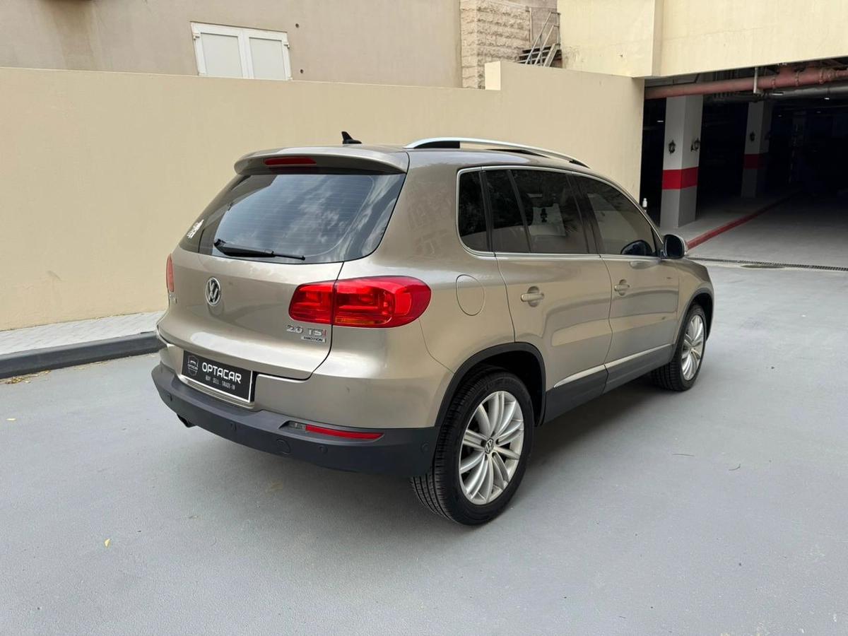 Gulf Specs 2013 VOLKSWAGEN TIGUAN SEL 2.0Litre TSI 4Motion Agency Maintained (Al Naboodah)-13-13