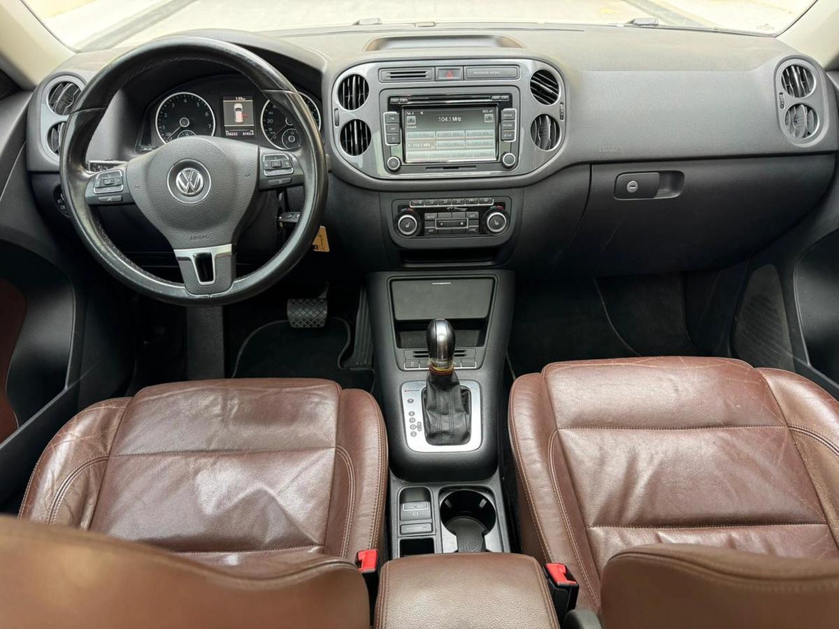 Gulf Specs 2013 VOLKSWAGEN TIGUAN SEL 2.0Litre TSI 4Motion Agency Maintained (Al Naboodah)-1-1