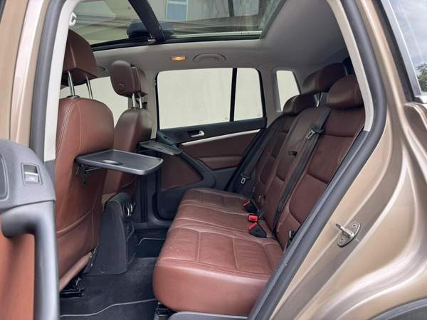 Gulf Specs 2013 VOLKSWAGEN TIGUAN SEL 2.0Litre TSI 4Motion Agency Maintained (Al Naboodah)