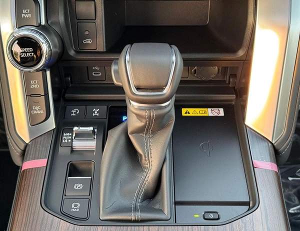 Toyota Land Cruiser GXR 4.0L Full Option | Digital Meter | SUNROOF | CODE# GXR42H
