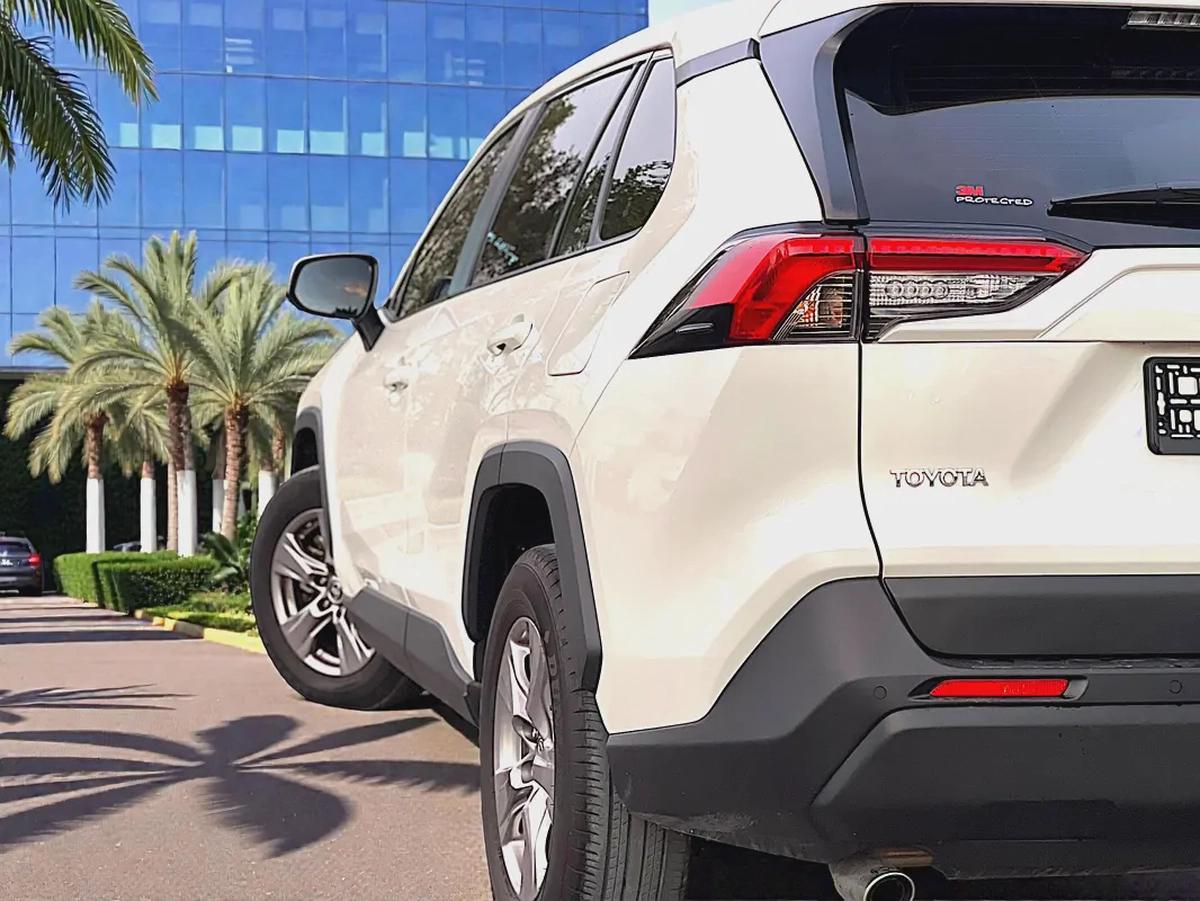 AED 1390 P.M | TOYOTA | RAV4 | EX | 2.5L | 2022 | GCC | LOW MILAGE-5-5