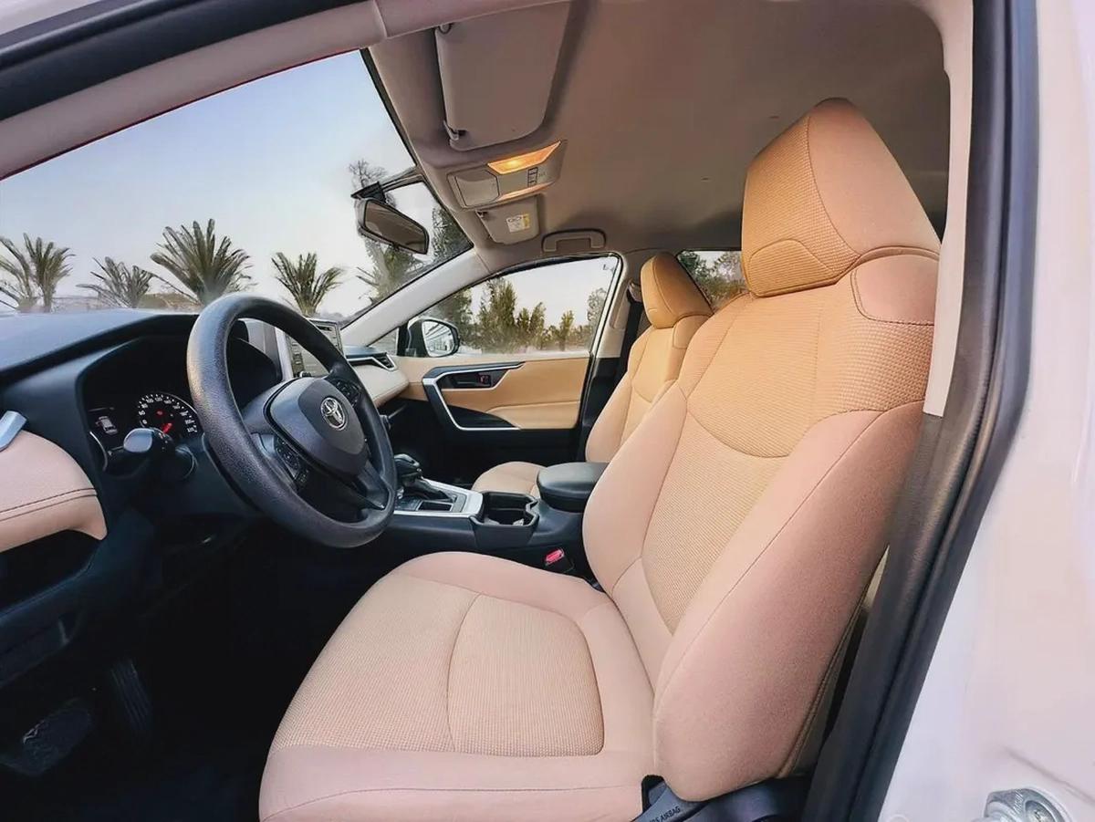 AED 1390 P.M | TOYOTA | RAV4 | EX | 2.5L | 2022 | GCC | LOW MILAGE-16-16
