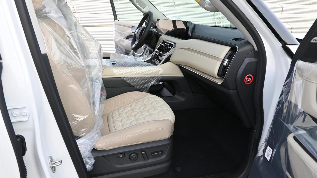 Nissan Patrol LE Platinum 3.5TT VR35 9AT 2025-2-2