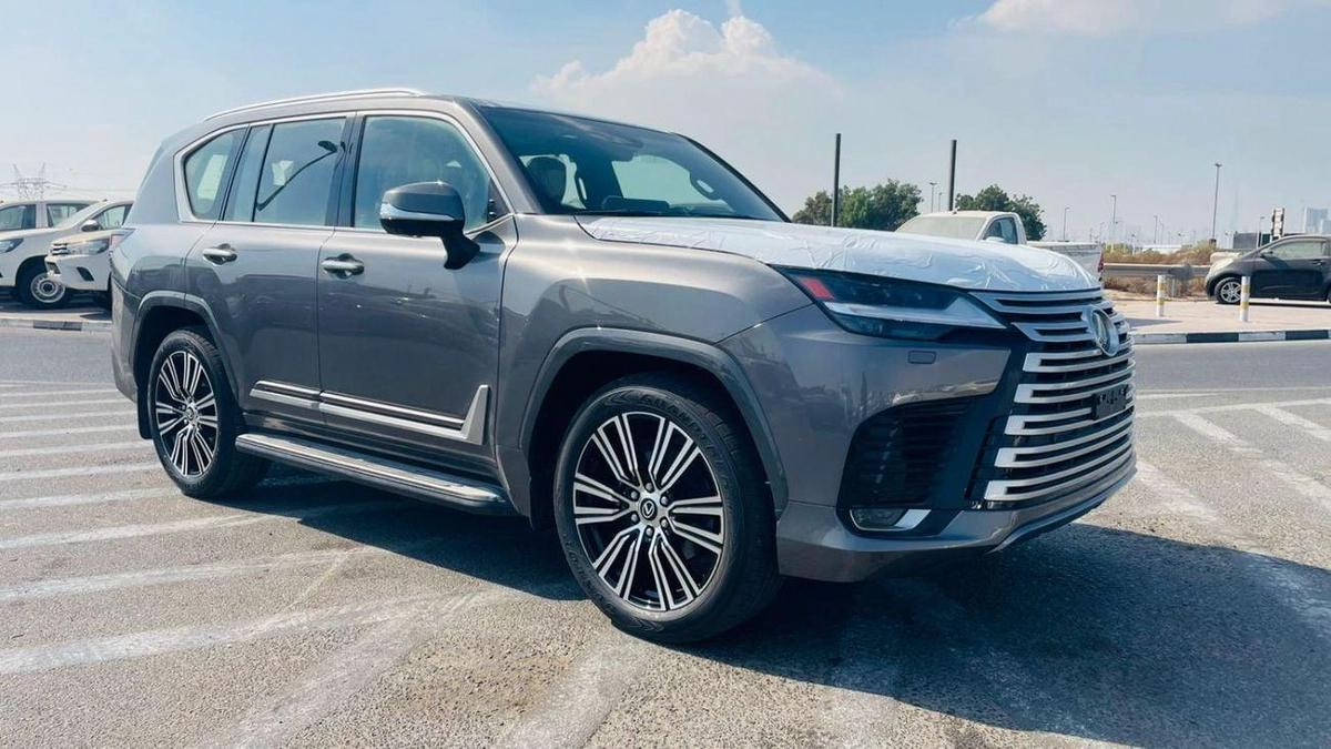 Lexus LX 700h Signature-0-0