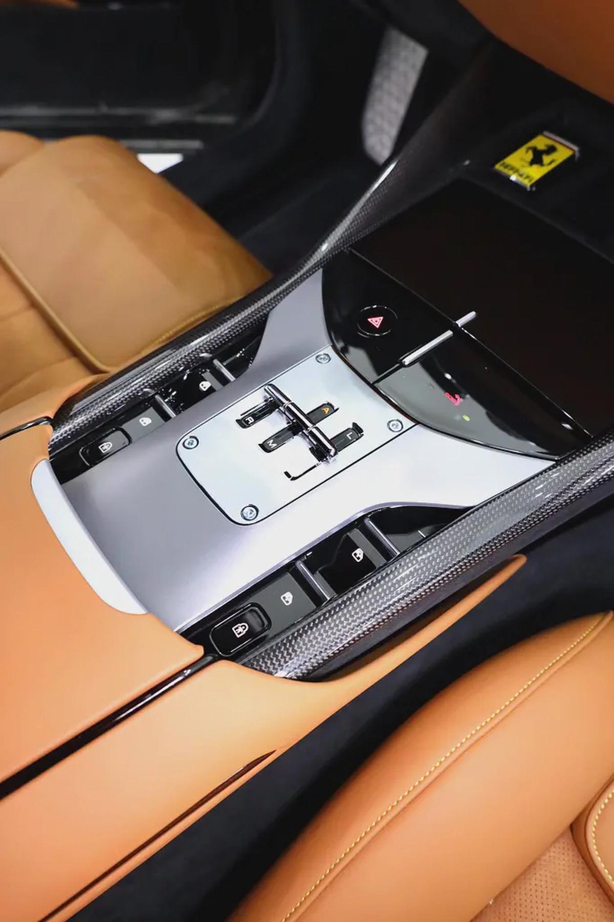 FERRARI PUROSANGUE - CARBON PACKAGE IN SPECIAL GRIGIO GRAY-8-8