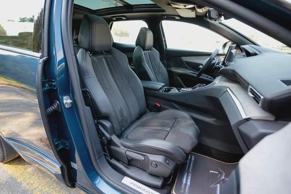 AED 781/Month | 3008 Hybrid 4 GT | GCC Specs | REF#P04531