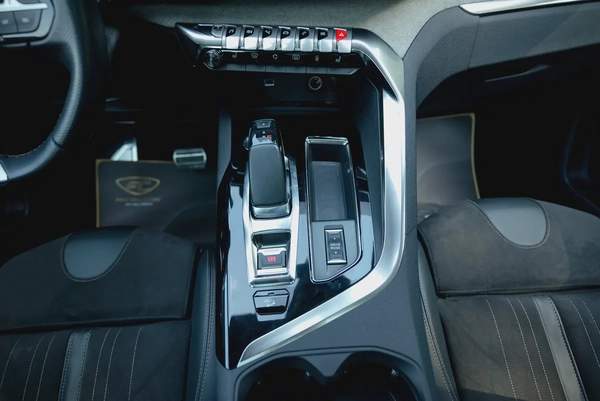 AED 781/Month | 3008 Hybrid 4 GT | GCC Specs | REF#P04531