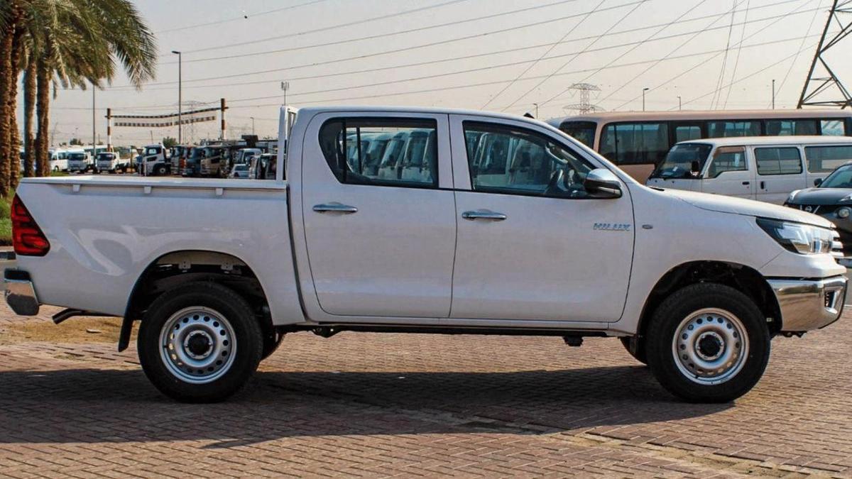 Toyota Hilux TOYOTA HILUX BASIC OPTION 2024 V4 DIESEL 2.4L-6-6