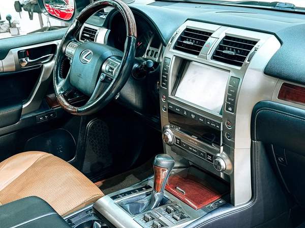 2015 Lexus GX 460 Platinum 4.6L V8 // Cash/Credit Card