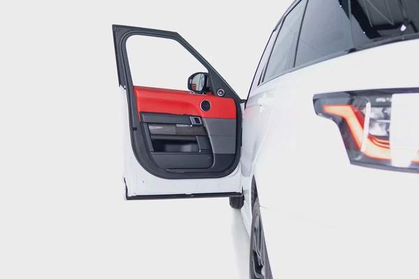 Range Rover Sport SVR Carbon Edition-Low Mileage-Red Calipers-1 Owner-Very Well Maintained