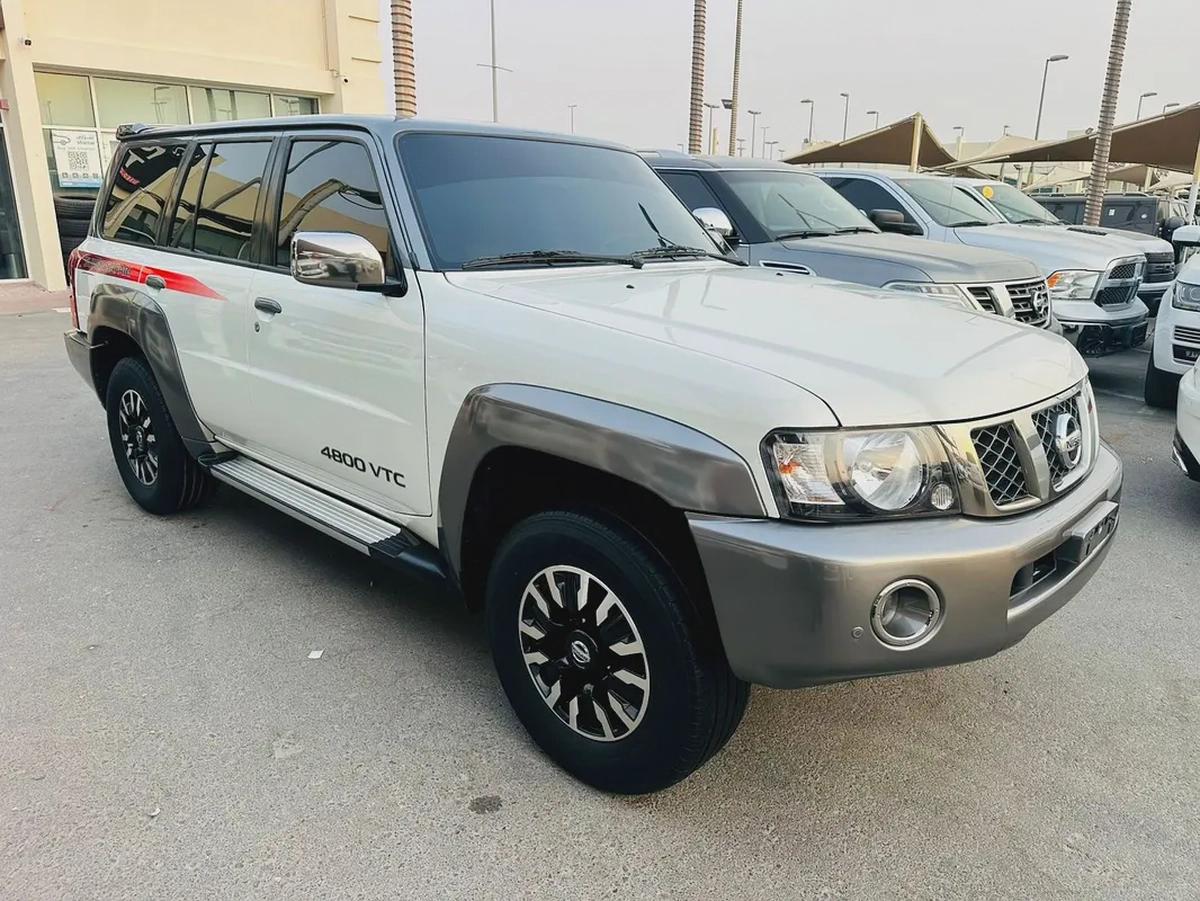 Nissan Patrol Safari Super Safari 2020 - GCC Specs - Excellent Condition-4-4