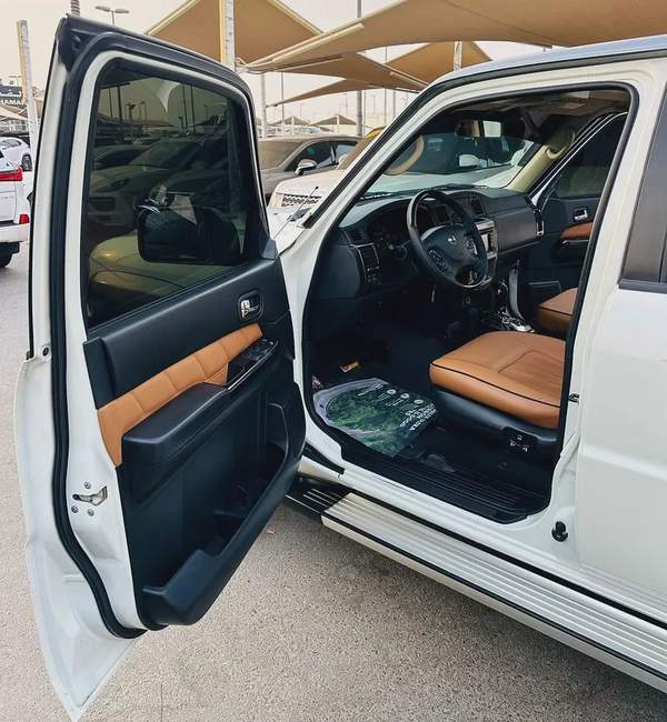 Nissan Patrol Safari Super Safari 2020 - GCC Specs - Excellent Condition
