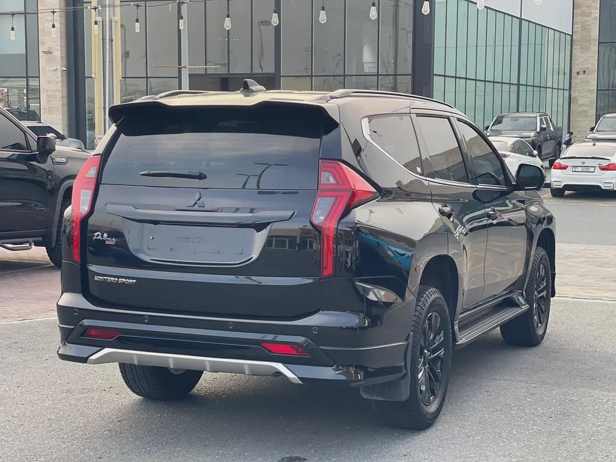 2023 Mitsubishi Montero Sport Signature Edition Black - GCC Specs-2-2