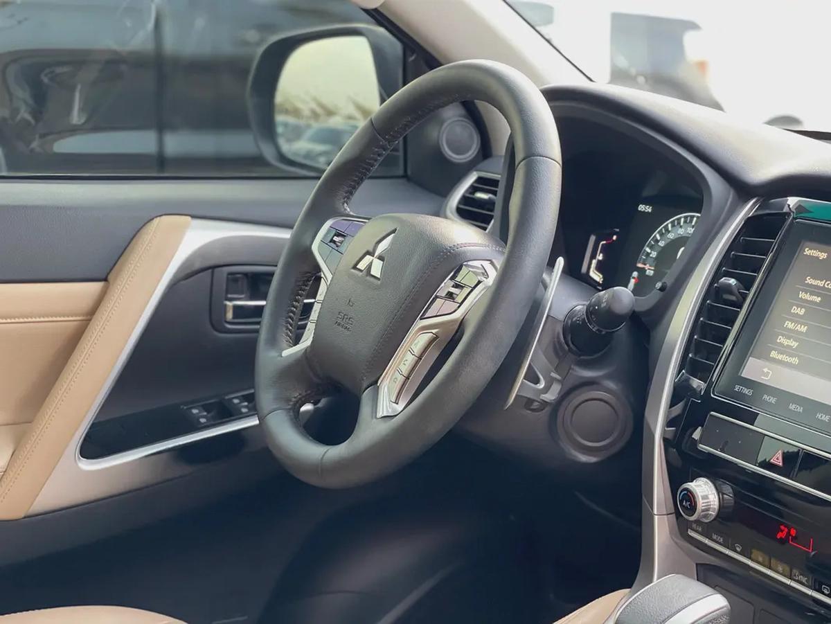 2023 Mitsubishi Montero Sport Signature Edition Black - GCC Specs-7-7