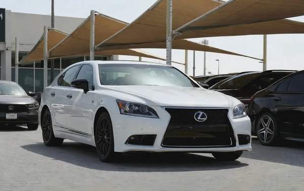 LEXUS - LS460 - F SPORT - CRAFTED LINE - V8 - 4,6L - AWD - AMERICAN SPECS VERY GOOD CONDITION