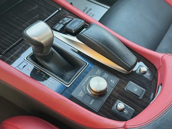 LEXUS - LS460 - F SPORT - CRAFTED LINE - V8 - 4,6L - AWD - AMERICAN SPECS VERY GOOD CONDITION