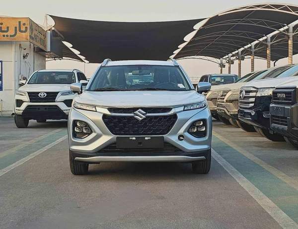 Suzuki Fronx GLX / EURO 5 HYBRID / 1.5L V4 / HEADUP DISPLAY / 360* CAMERAS /" 9" DISPLAY AUDIO (CODE # FRHGLX)