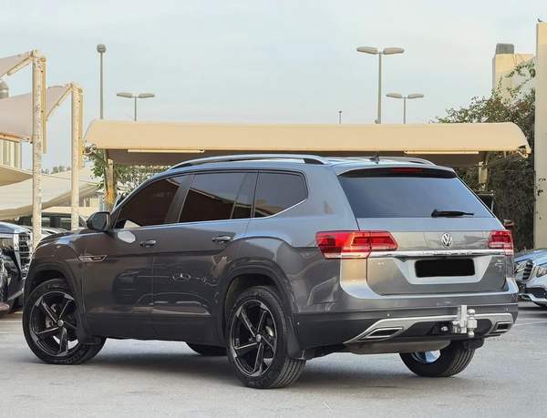 2019 Volkswagen Atlas SE - American Specs