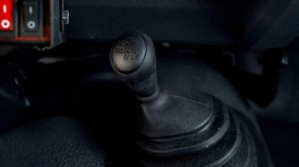 Toyota Land Cruiser 70 Toyota LC78 Hard Top Ambulance 4.2L V6 Diesel MT MY2025 for export only