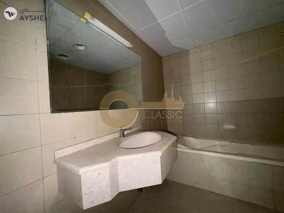 2 Bedroom Apartment | Mid Floor | Canal View-11-11