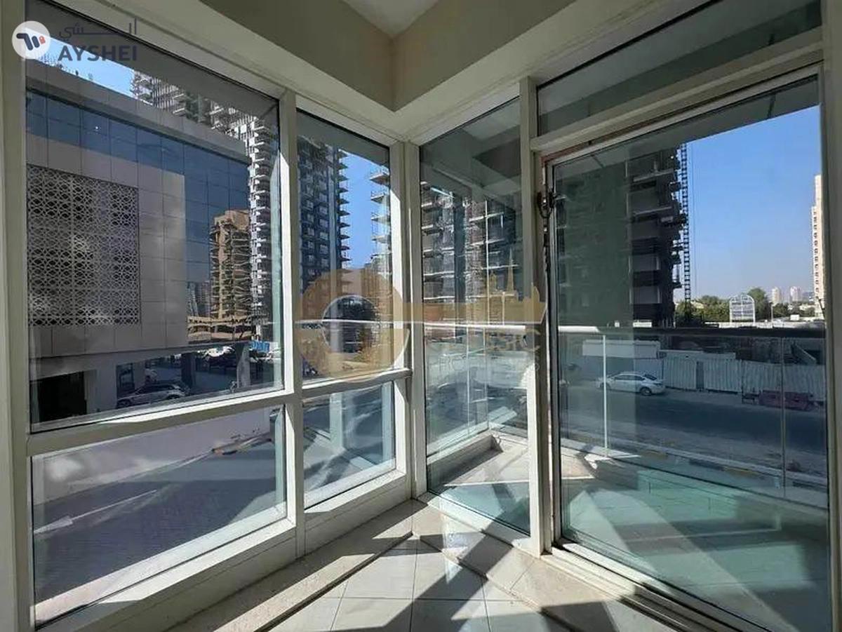 2 Bedroom Apartment | Mid Floor | Canal View-19-19