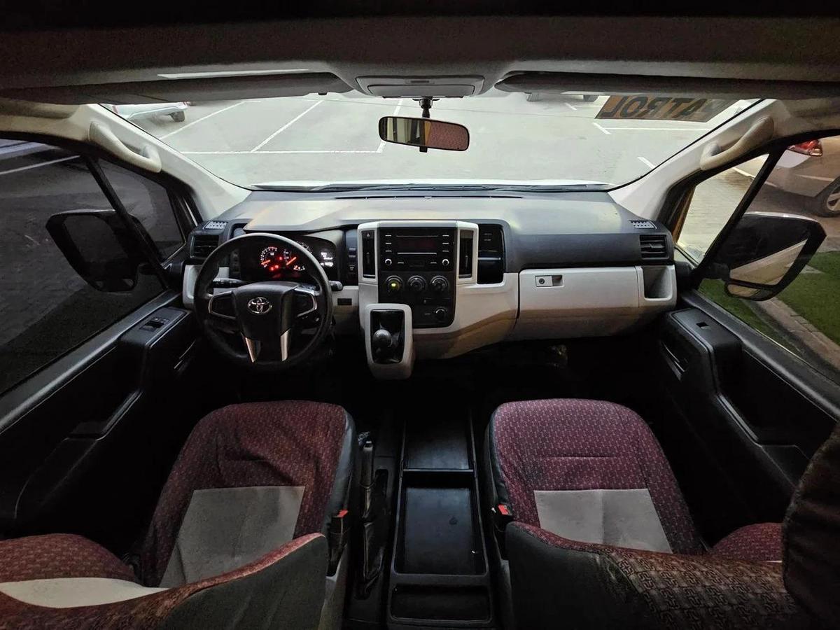 Toyota Hiace HIACE PASSENGER / PETROL MANUAL / 3.5 V6 / HIGH ROOF-9-9