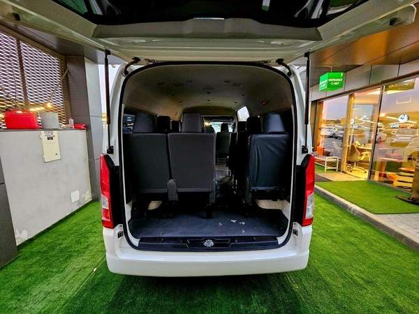 Toyota Hiace HIACE PASSENGER / PETROL MANUAL / 3.5 V6 / HIGH ROOF