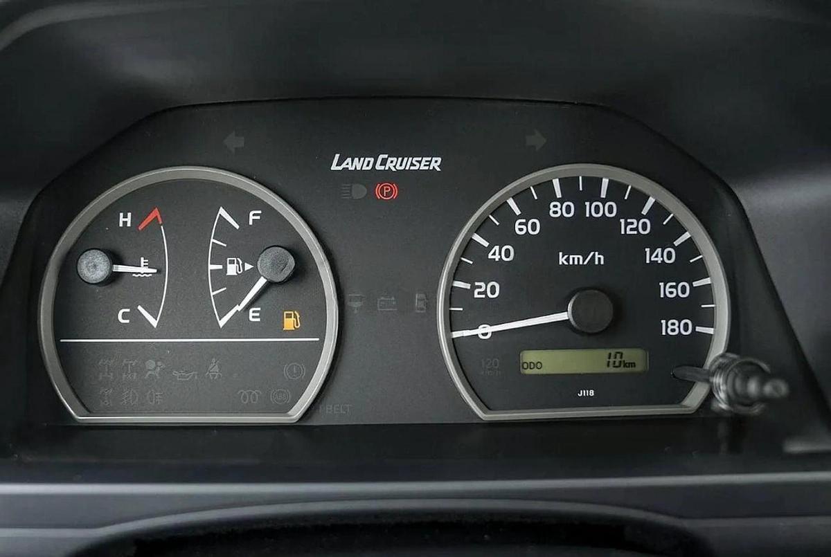 Toyota Land Cruiser 70 D/C 4.2 DIESEL-6-6