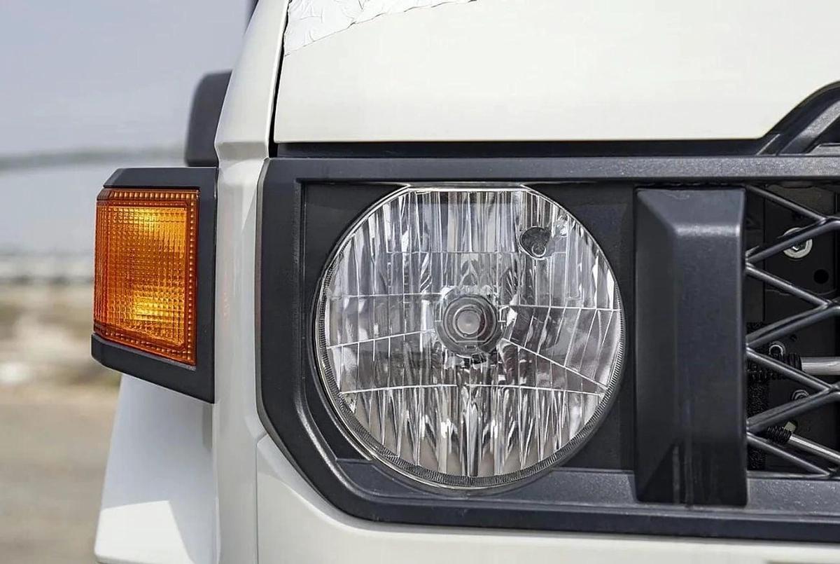 Toyota Land Cruiser 70 D/C 4.2 DIESEL-17-17