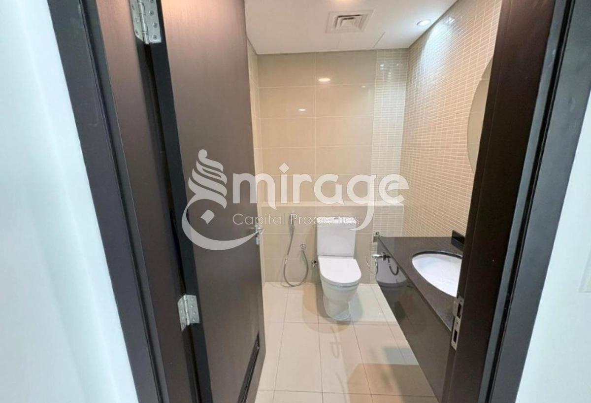 Spacious Home | Ready to Move | Great Location-0-landscape