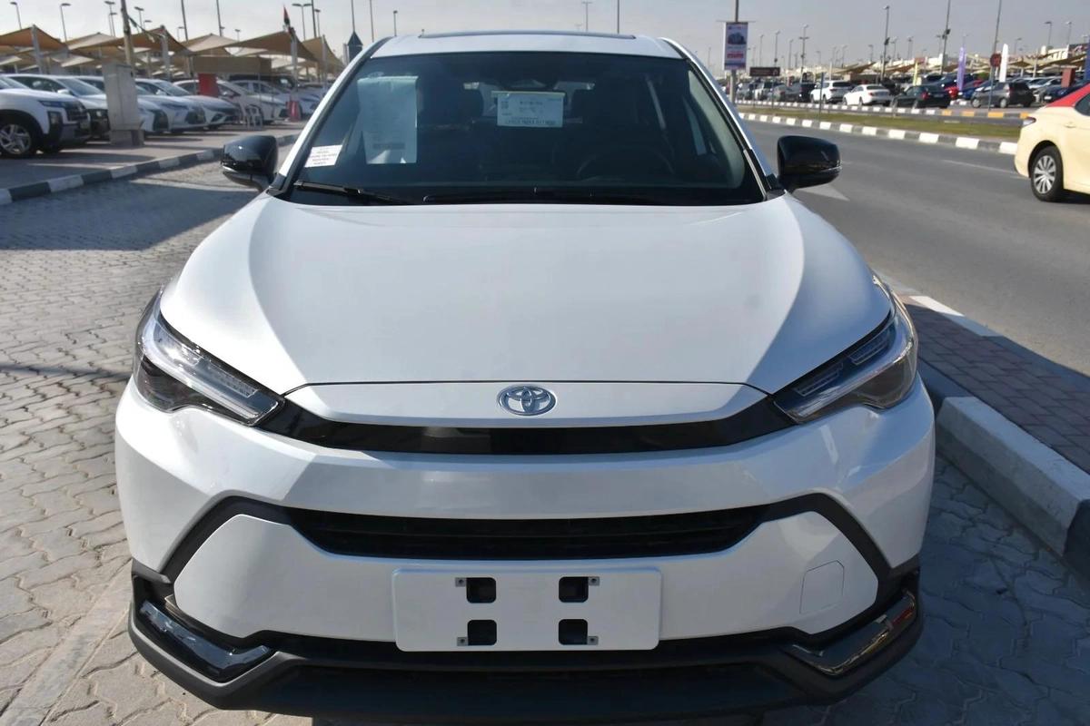 TOYOTA FRONT LANDER 2025 | WHITE LIKE-4-4