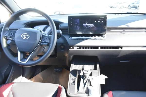 TOYOTA FRONT LANDER 2025 | WHITE LIKE