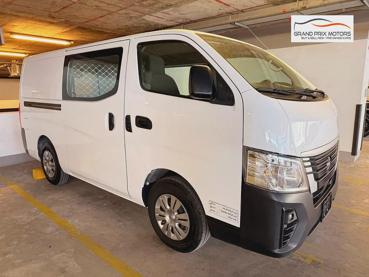 Nissan Urvan NV350 6 Seater Manual 2023 Model GCC Specs With Service History In Perfect Condition-2-2