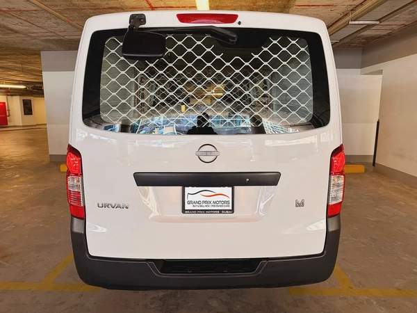 Nissan Urvan NV350 6 Seater Manual 2023 Model GCC Specs With Service History In Perfect Condition