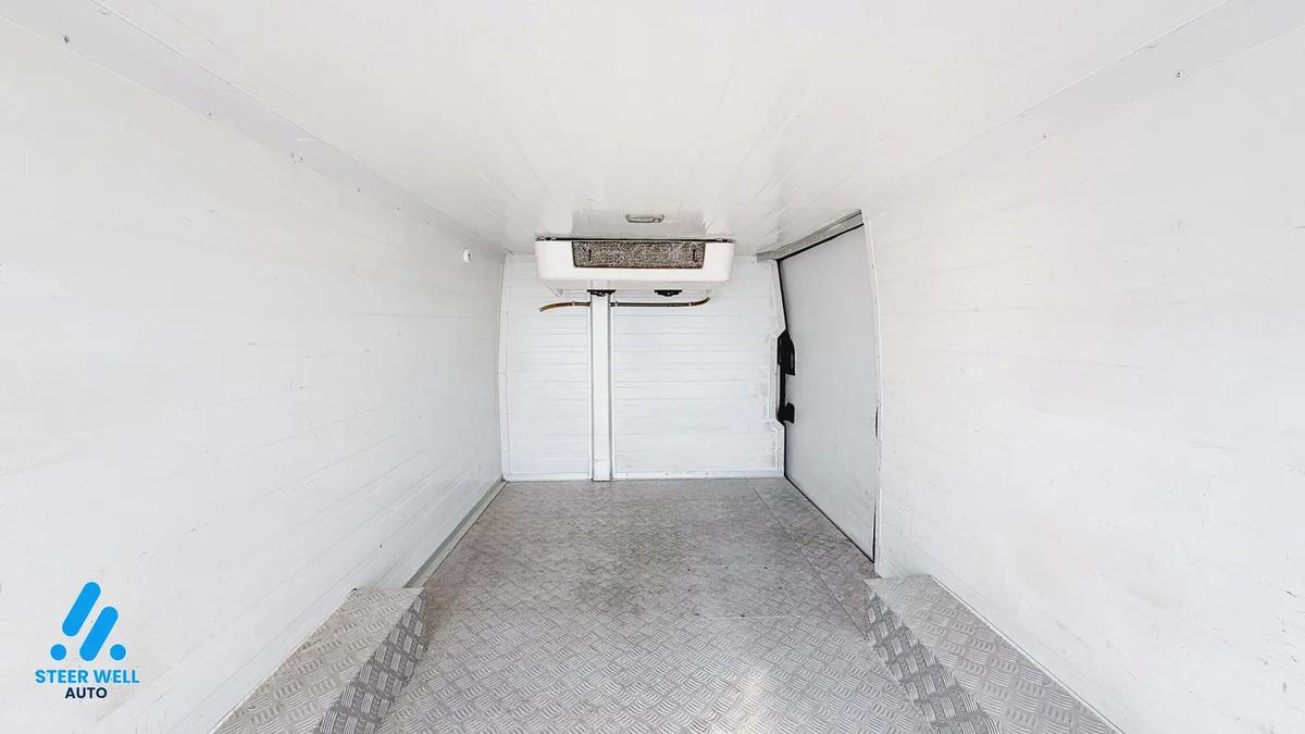 2021 Nissan Urvan NV350 SR Chiller Van for Sale – Reliable Commercial Vehicle, Perfect Condition-7-7