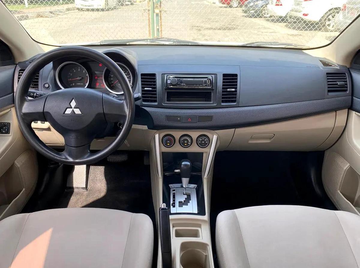 Mitsubishi Lancer EX GLX-8-8