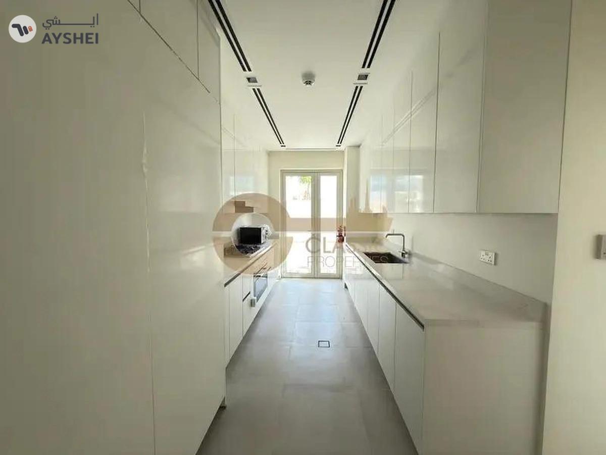 Mediterranean | Rare Layout | 5 Bed Potential-4-4