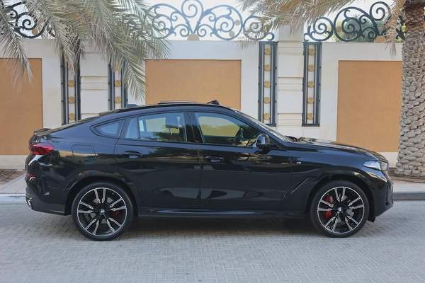 BMW X6 -Xdrive40i M SPORT-2024-65000KM-GCC SPECS-UNDER WARRANT-EXCELLENT CONDITION