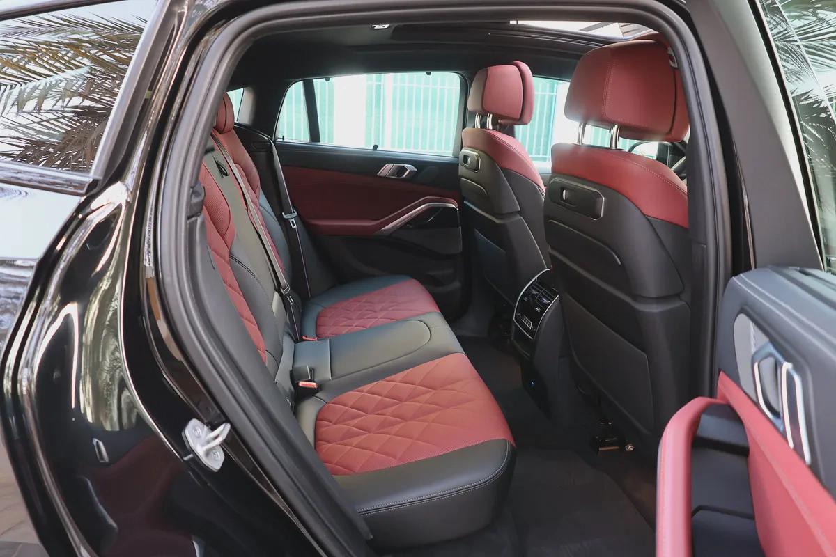 BMW X6 -Xdrive40i M SPORT-2024-65000KM-GCC SPECS-UNDER WARRANT-EXCELLENT CONDITION-18-18