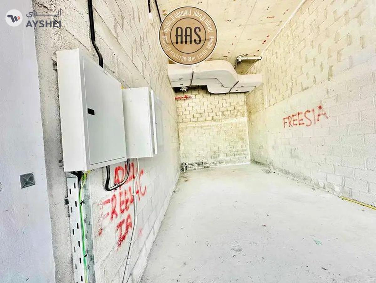 2 months grace period •• lagoon + burj khalifa view •• hot offer •• with 12 cheques-8-8