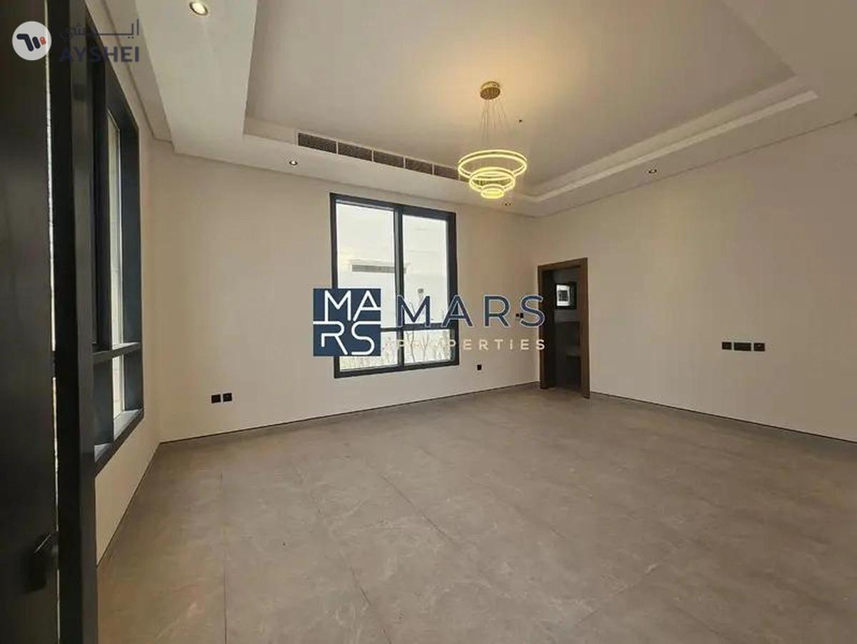 Villa-5 bedrooms in Al Hoshi – Close to the Main Entrance of the Area-9-9