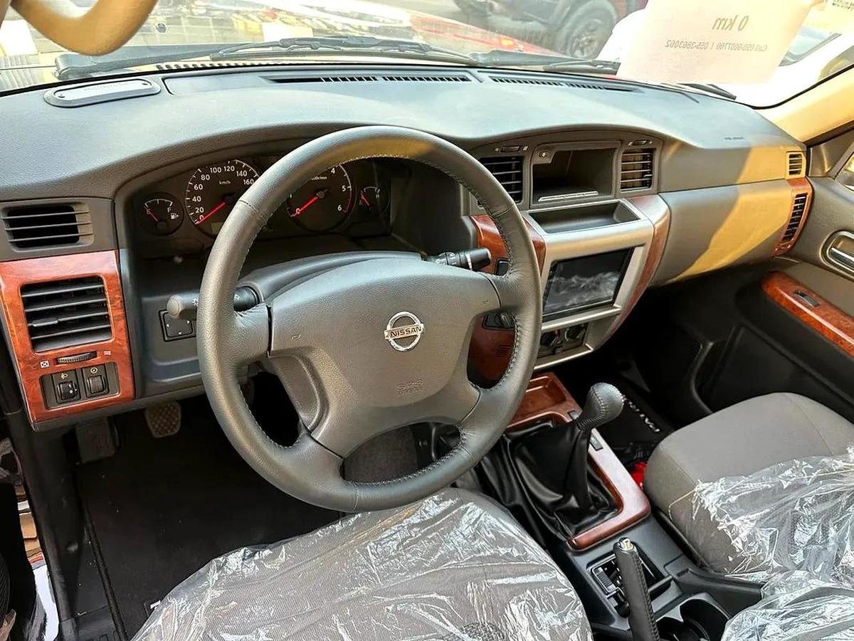 Nissan Safari Astoora 2024 0km Manual Transmission-9-9