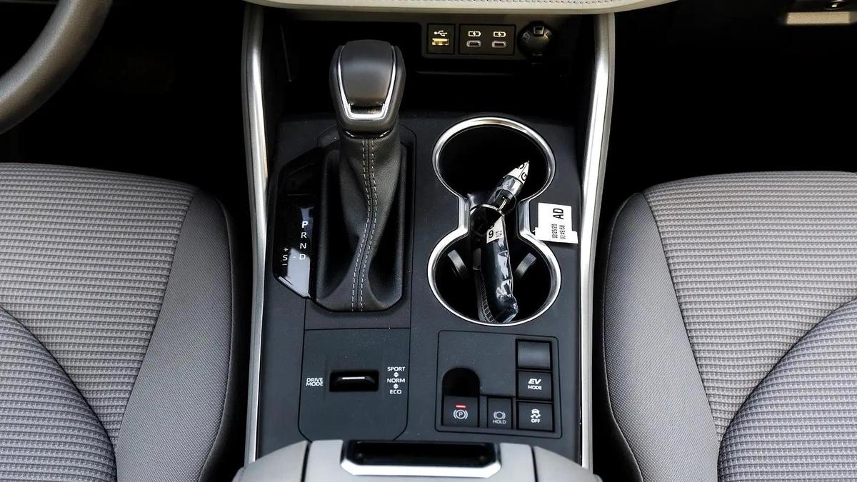 2026 Toyota Highlander LE 2.5 AT Hybrid-9-9